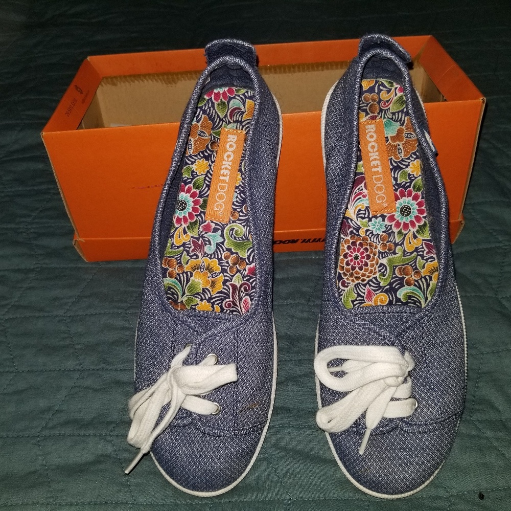 Lace up Rocket Dog boat shoes